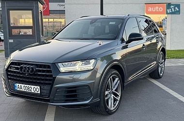 Позашляховик / Кросовер Audi Q7 2017 в Мукачевому