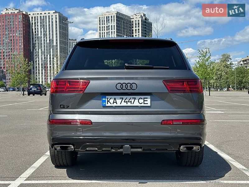 Внедорожник / Кроссовер Audi Q7 2018 в Киеве