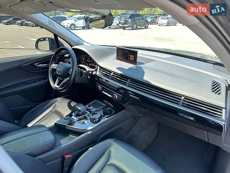 Внедорожник / Кроссовер Audi Q7 2018 в Киеве