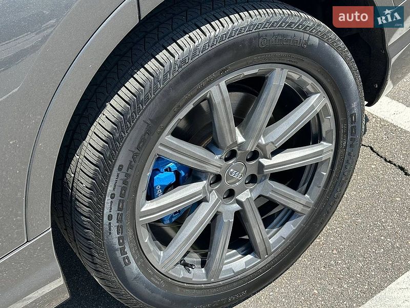 Внедорожник / Кроссовер Audi Q7 2018 в Киеве