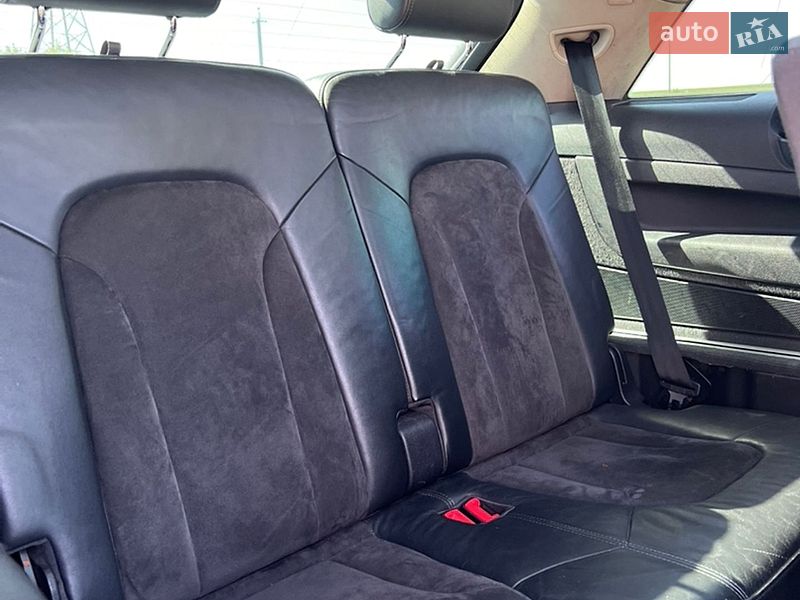 Позашляховик / Кросовер Audi Q7 2007 в Рівному