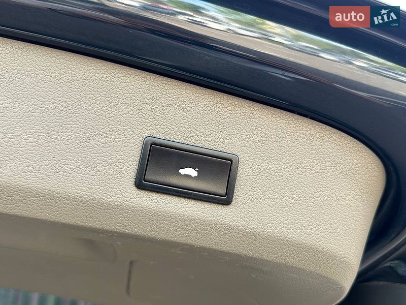 Внедорожник / Кроссовер Audi Q7 2012 в Киеве