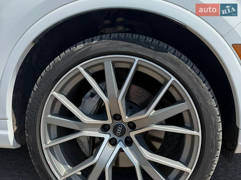 Позашляховик / Кросовер Audi Q7 2018 в Львові