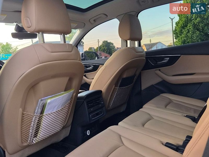 Позашляховик / Кросовер Audi Q7 2023 в Києві