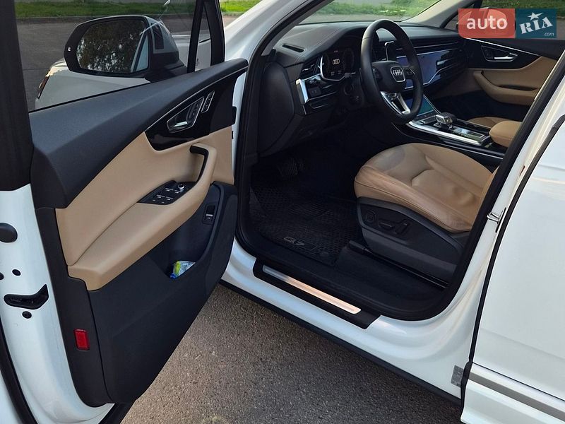 Позашляховик / Кросовер Audi Q7 2023 в Києві
