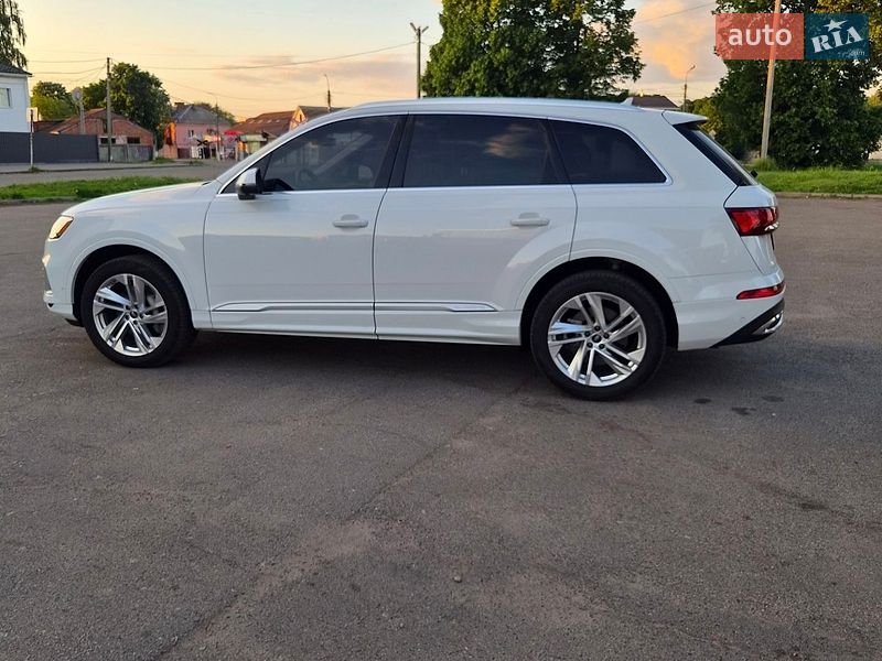 Позашляховик / Кросовер Audi Q7 2023 в Києві