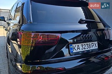 Позашляховик / Кросовер Audi Q7 2016 в Києві