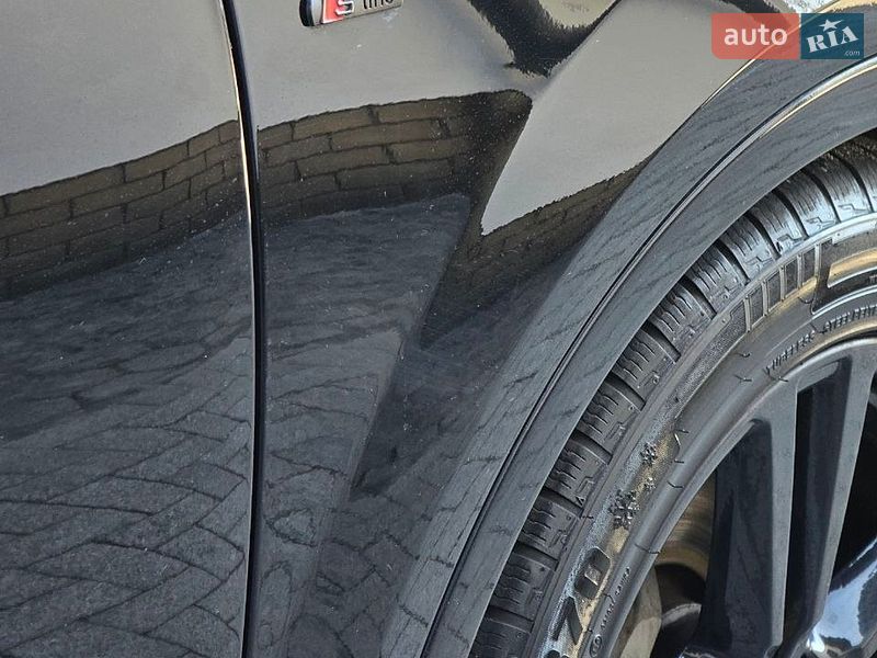 Позашляховик / Кросовер Audi Q7 2016 в Києві