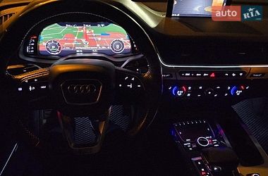Позашляховик / Кросовер Audi Q7 2016 в Києві