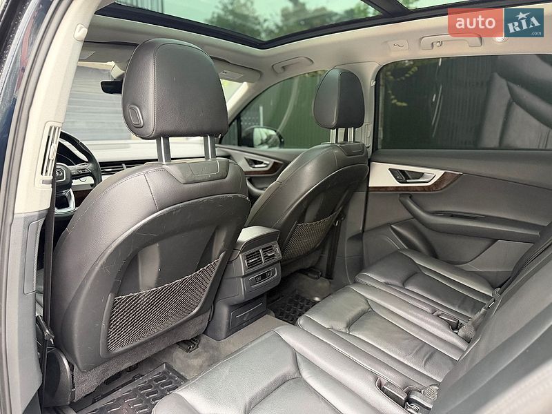 Внедорожник / Кроссовер Audi Q7 2017 в Львове