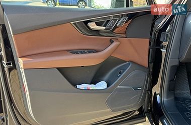 Позашляховик / Кросовер Audi Q7 2018 в Києві