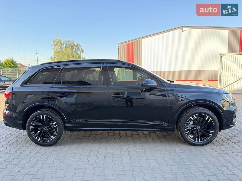 Позашляховик / Кросовер Audi Q7 2023 в Луцьку