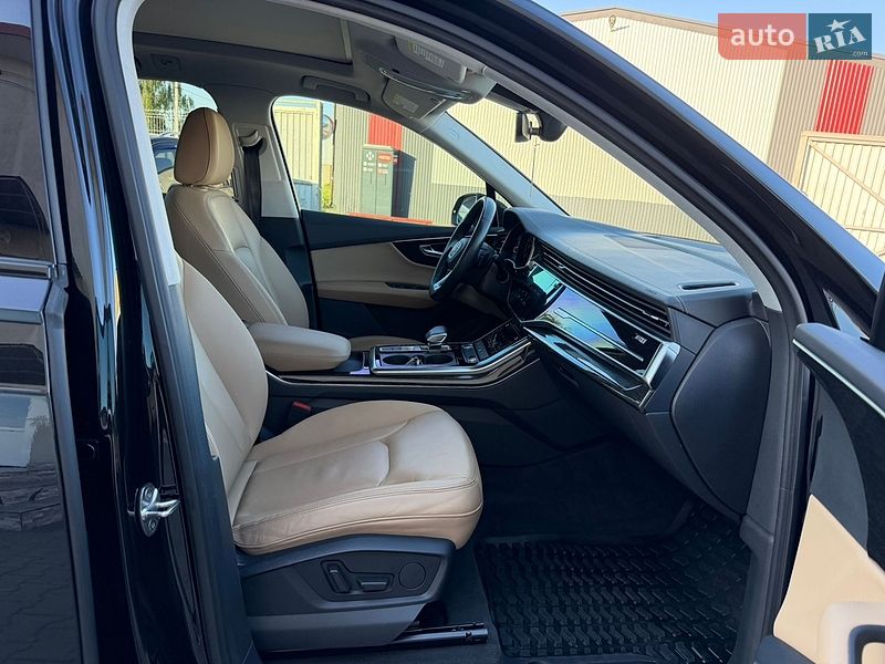 Внедорожник / Кроссовер Audi Q7 2023 в Луцке