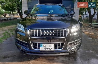 Внедорожник / Кроссовер Audi Q7 2015 в Владимире