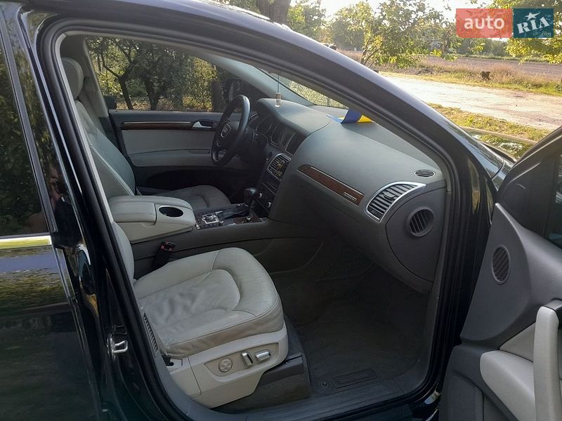 Внедорожник / Кроссовер Audi Q7 2015 в Владимире