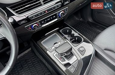 Внедорожник / Кроссовер Audi Q7 2018 в Киеве