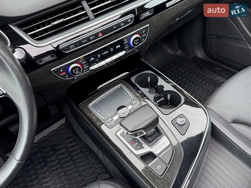 Внедорожник / Кроссовер Audi Q7 2018 в Киеве