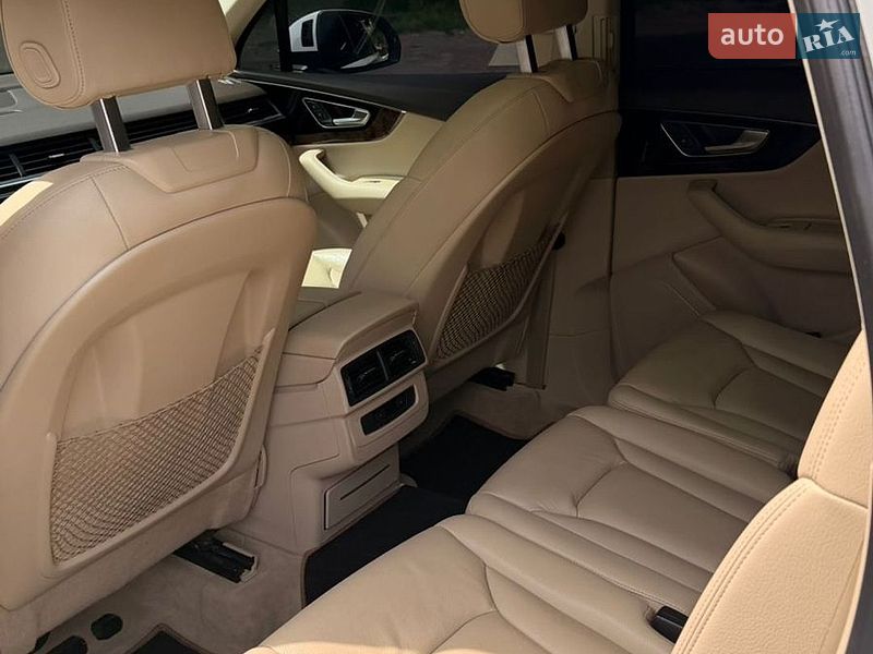 Внедорожник / Кроссовер Audi Q7 2016 в Кропивницком