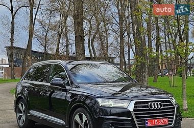 Внедорожник / Кроссовер Audi Q7 2015 в Киеве