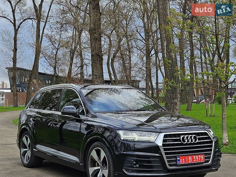 Внедорожник / Кроссовер Audi Q7 2015 в Киеве