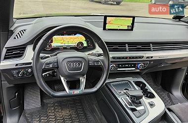 Внедорожник / Кроссовер Audi Q7 2015 в Киеве