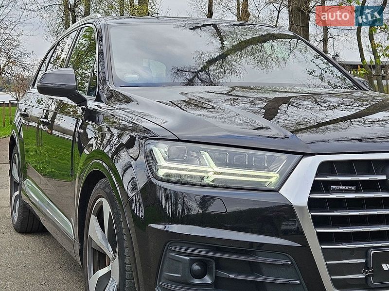 Внедорожник / Кроссовер Audi Q7 2015 в Киеве