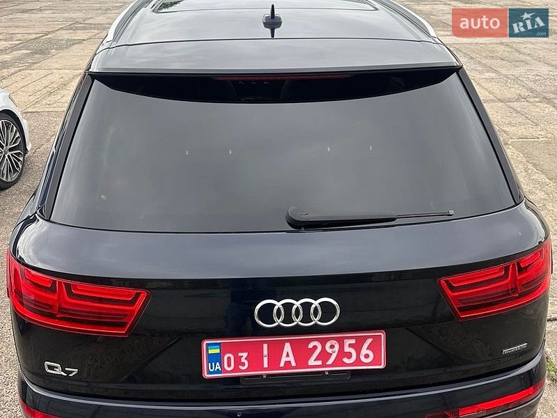 Внедорожник / Кроссовер Audi Q7 2017 в Владимире