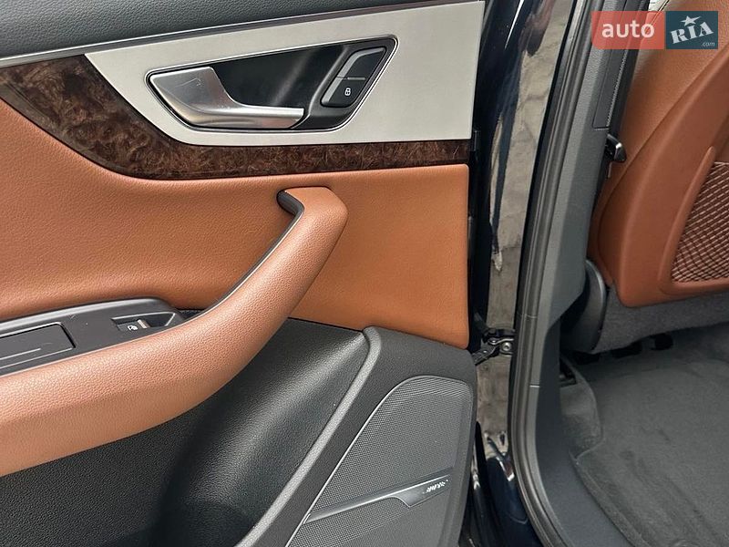 Внедорожник / Кроссовер Audi Q7 2017 в Владимире