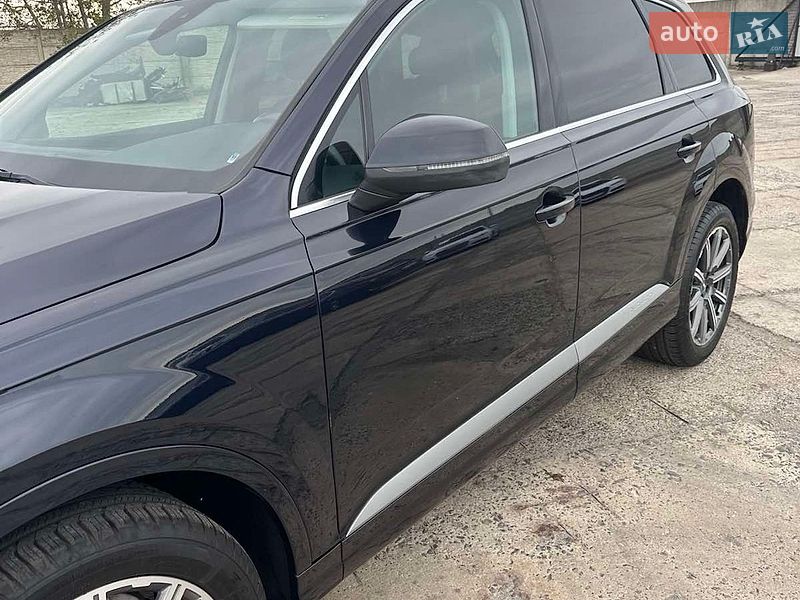 Внедорожник / Кроссовер Audi Q7 2017 в Владимире
