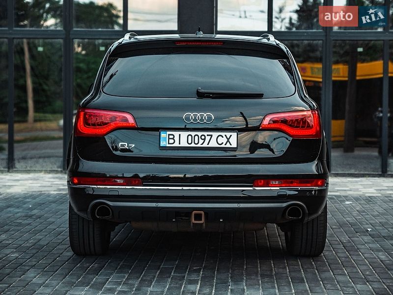 Позашляховик / Кросовер Audi Q7 2015 в Полтаві