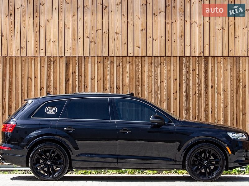 Внедорожник / Кроссовер Audi Q7 2017 в Львове