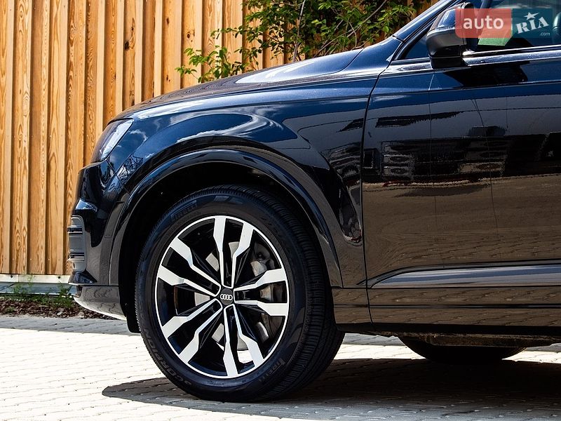 Внедорожник / Кроссовер Audi Q7 2017 в Львове