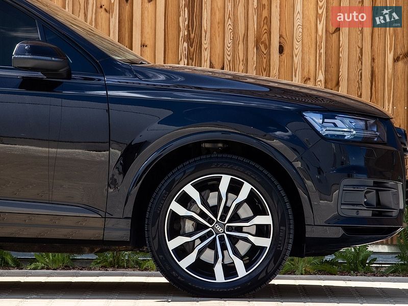 Внедорожник / Кроссовер Audi Q7 2017 в Львове