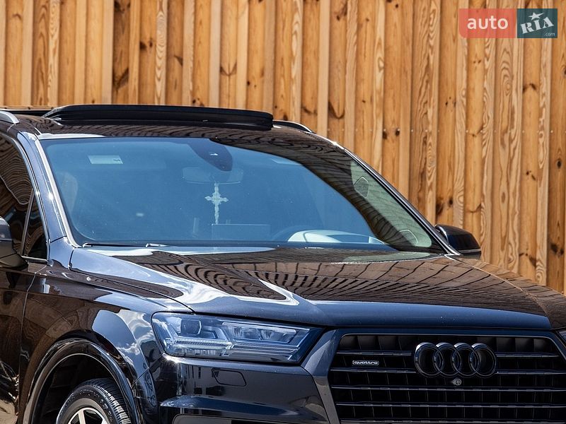 Внедорожник / Кроссовер Audi Q7 2017 в Львове