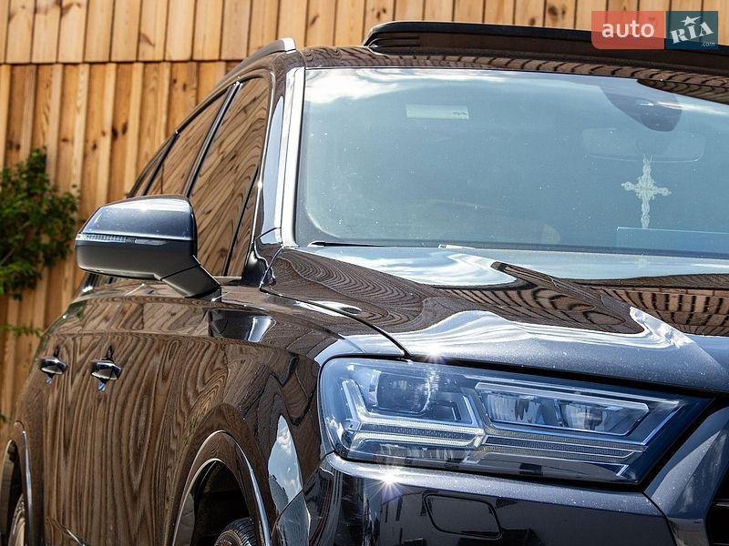 Внедорожник / Кроссовер Audi Q7 2017 в Львове