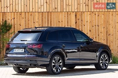 Внедорожник / Кроссовер Audi Q7 2017 в Львове