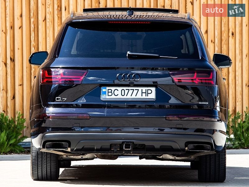 Внедорожник / Кроссовер Audi Q7 2017 в Львове