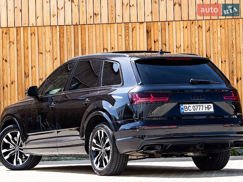 Внедорожник / Кроссовер Audi Q7 2017 в Львове