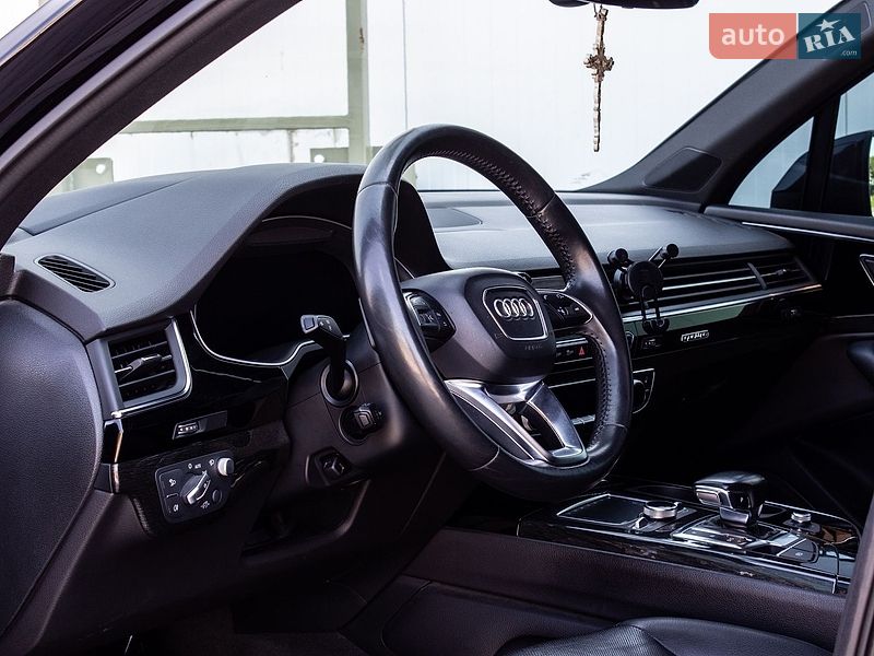 Внедорожник / Кроссовер Audi Q7 2017 в Львове