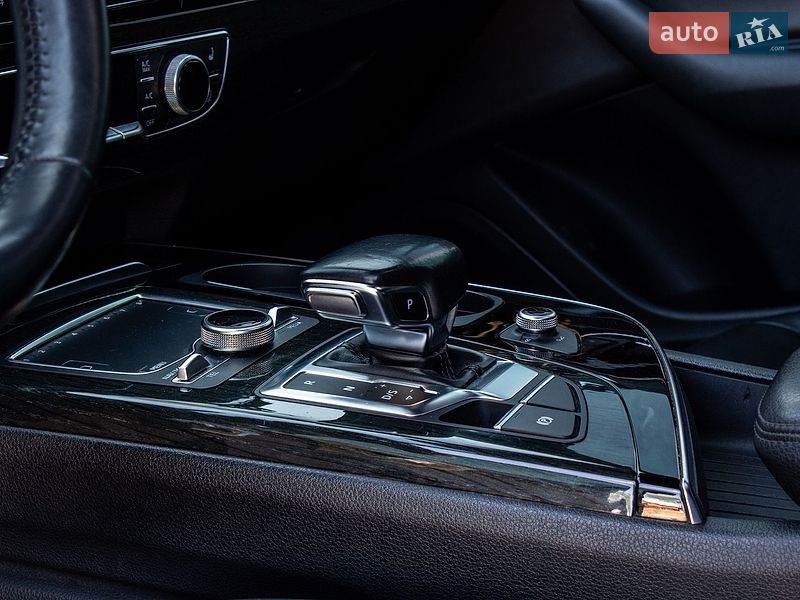 Внедорожник / Кроссовер Audi Q7 2017 в Львове