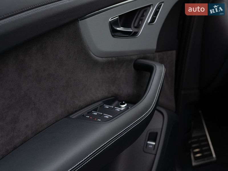 Позашляховик / Кросовер Audi Q7 2021 в Вінниці