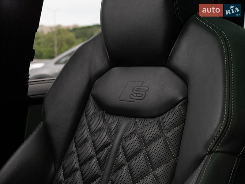 Позашляховик / Кросовер Audi Q7 2021 в Вінниці