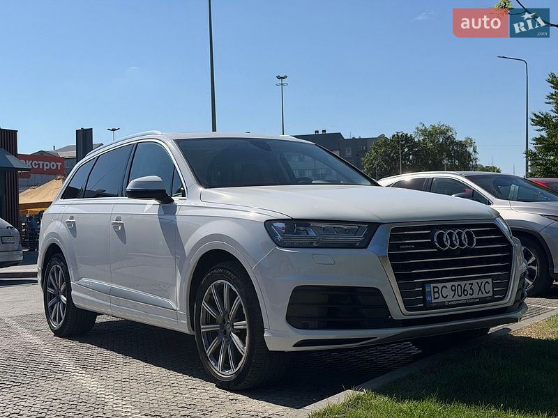 Позашляховик / Кросовер Audi Q7 2018 в Києві