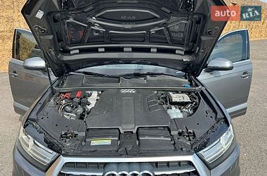 Позашляховик / Кросовер Audi Q7 2017 в Ковелі