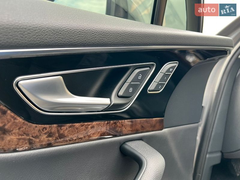 Позашляховик / Кросовер Audi Q7 2017 в Ковелі