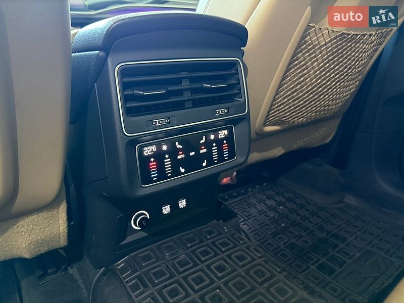 Позашляховик / Кросовер Audi Q7 2020 в Одесі