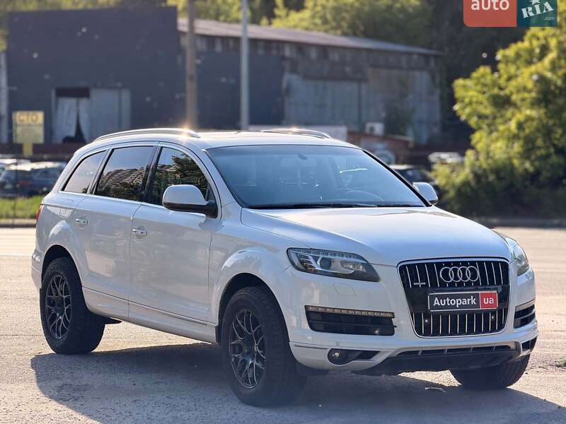 Позашляховик / Кросовер Audi Q7 2015 в Києві