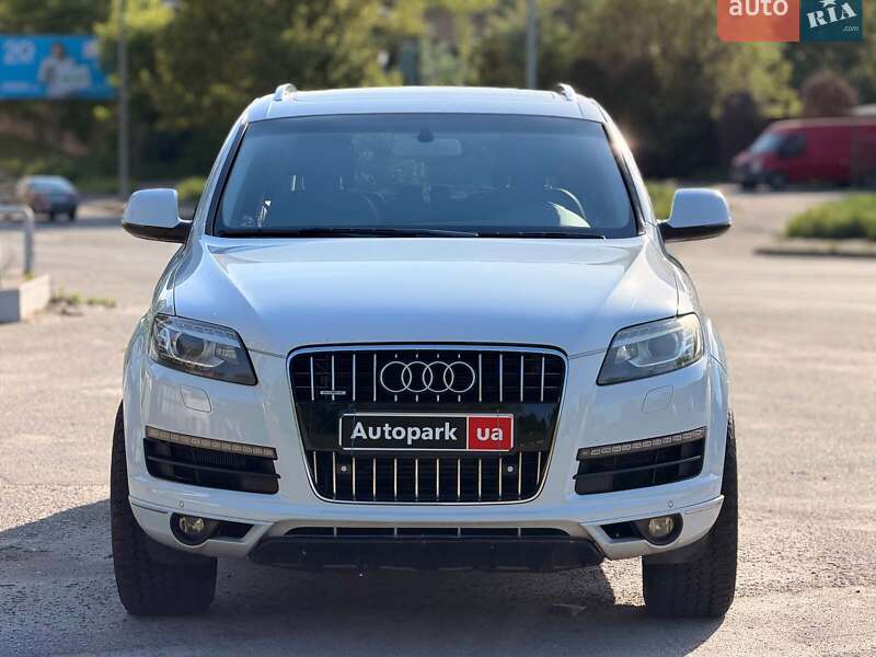 Позашляховик / Кросовер Audi Q7 2015 в Києві