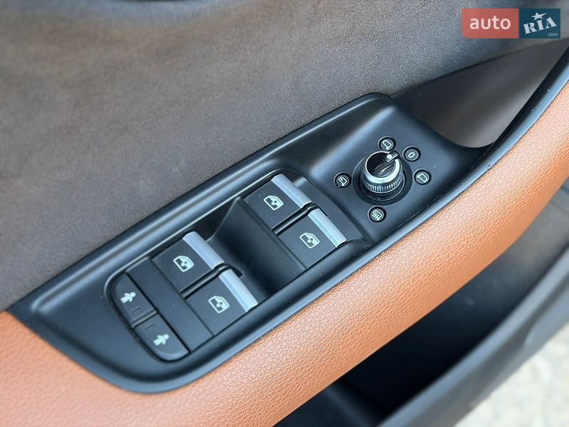 Позашляховик / Кросовер Audi Q7 2018 в Луцьку