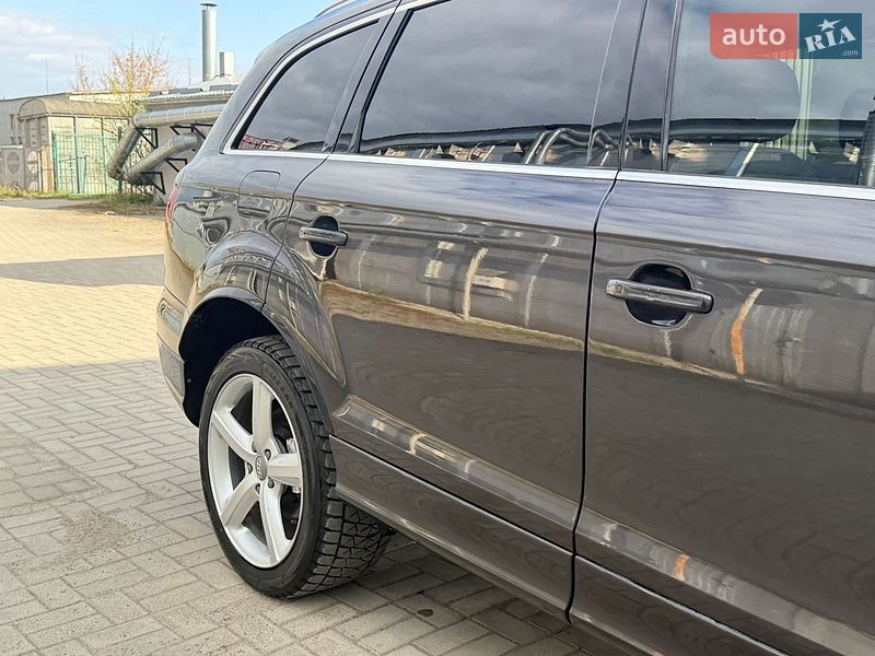 Внедорожник / Кроссовер Audi Q7 2013 в Ковеле